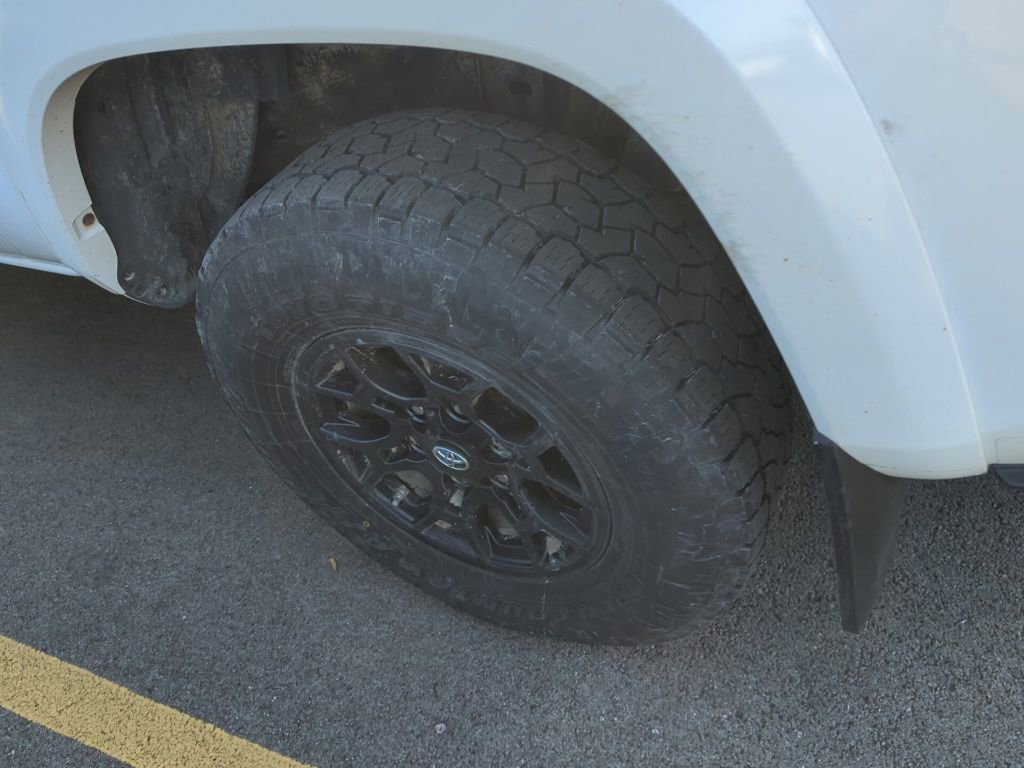 Used 2020 Toyota Tacoma SR5 w/ Blackout Package AWD/4WD image 5