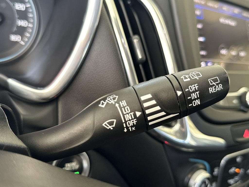 Used 2020 Chevrolet Equinox LT image 22