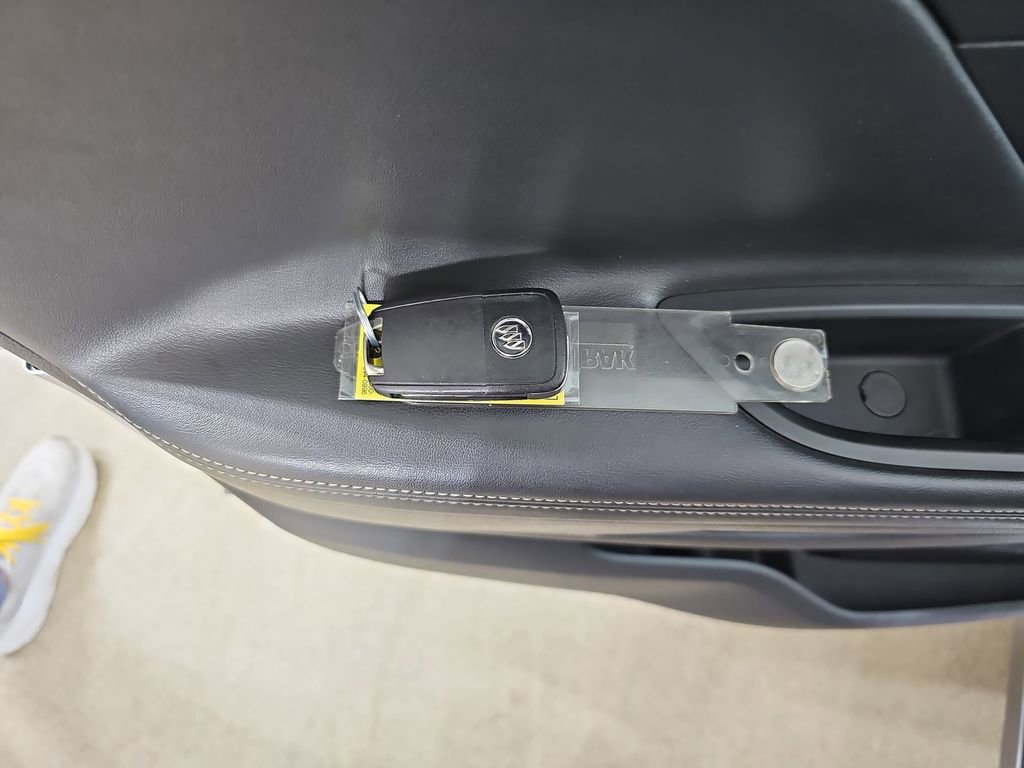 Certified 2015 Buick Encore Convenience image 40