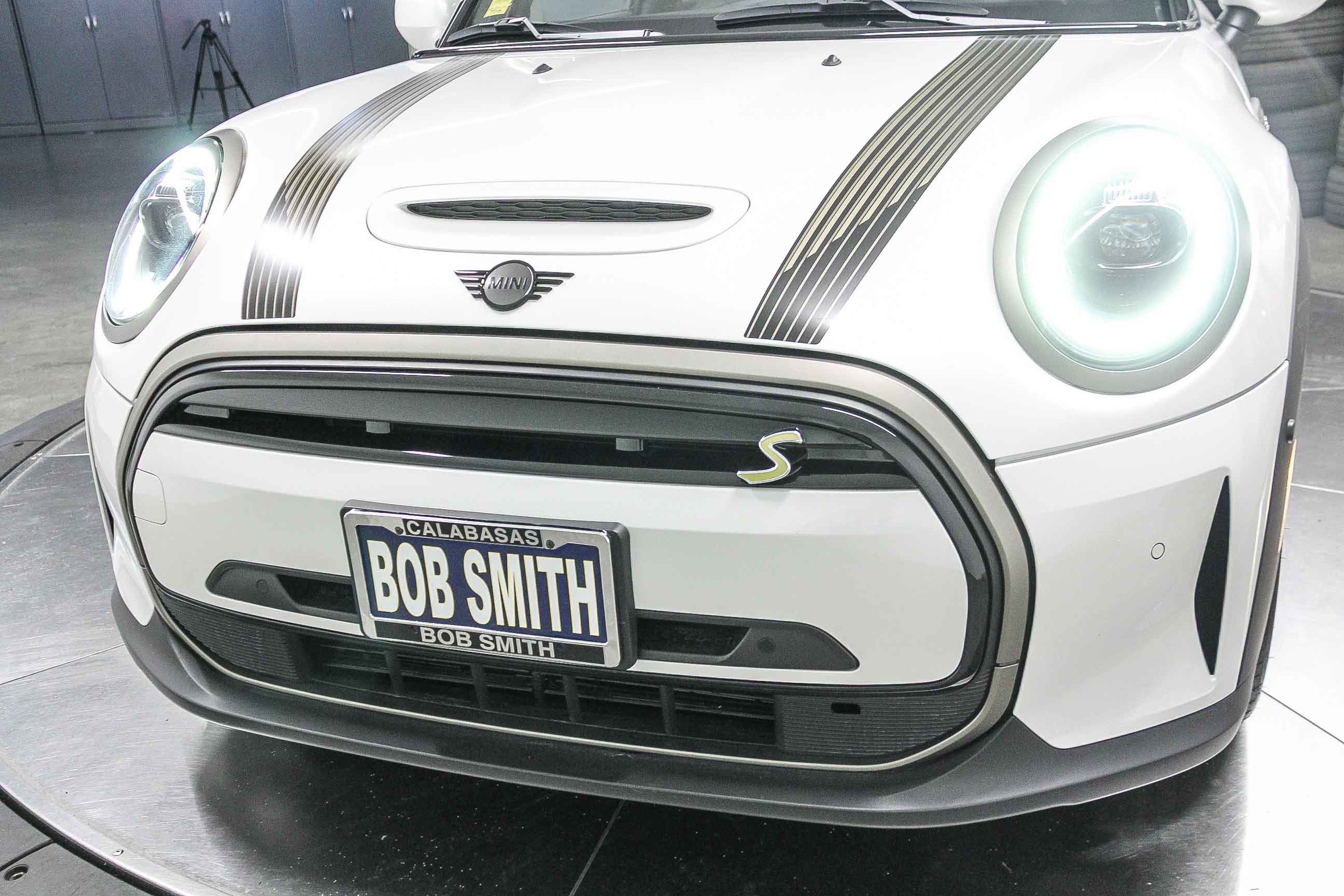 Certified 2024 MINI Cooper SE w/ MINI Resolute Edition image 11
