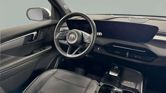 Used 2025 Buick Enclave Preferred image 33