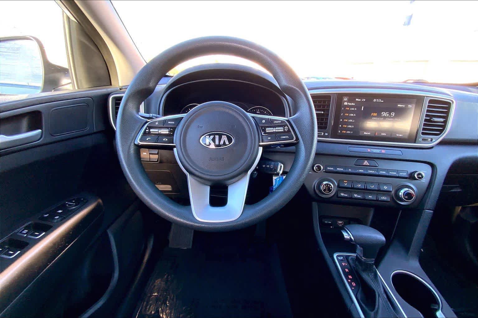 Used 2020 Kia Sportage LX image 5