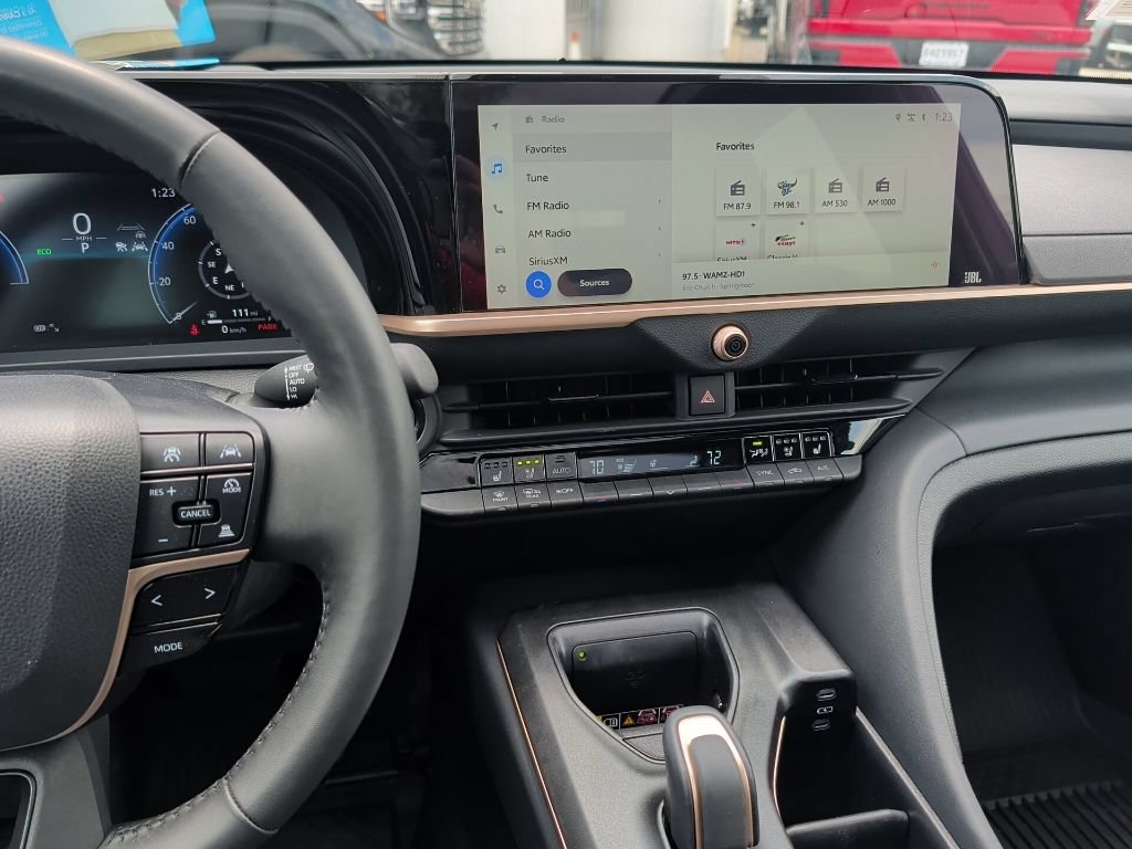 Used 2023 Toyota Crown AWD/4WD image 19