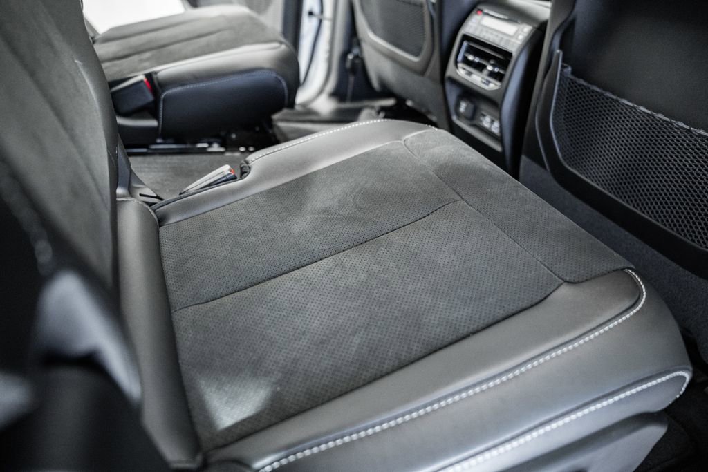 New 2025 Jeep Grand Cherokee L Altitude image 30