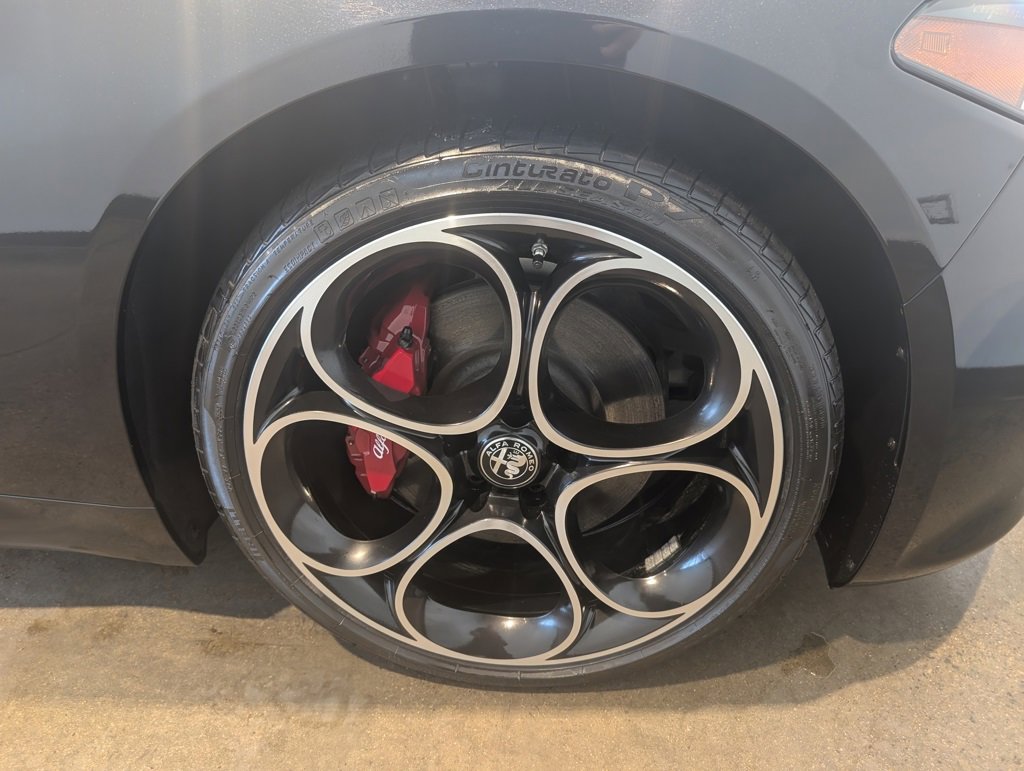 Used 2024 Alfa Romeo Giulia Ti image 7