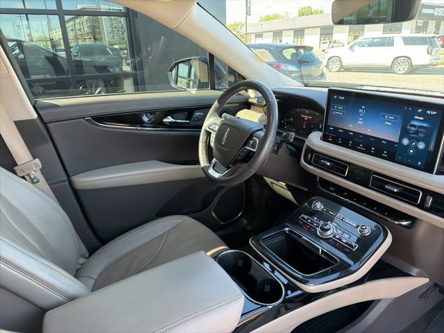 Used 2022 Lincoln Nautilus Reserve w/ Equipment Group 201A AWD/4WD image 13