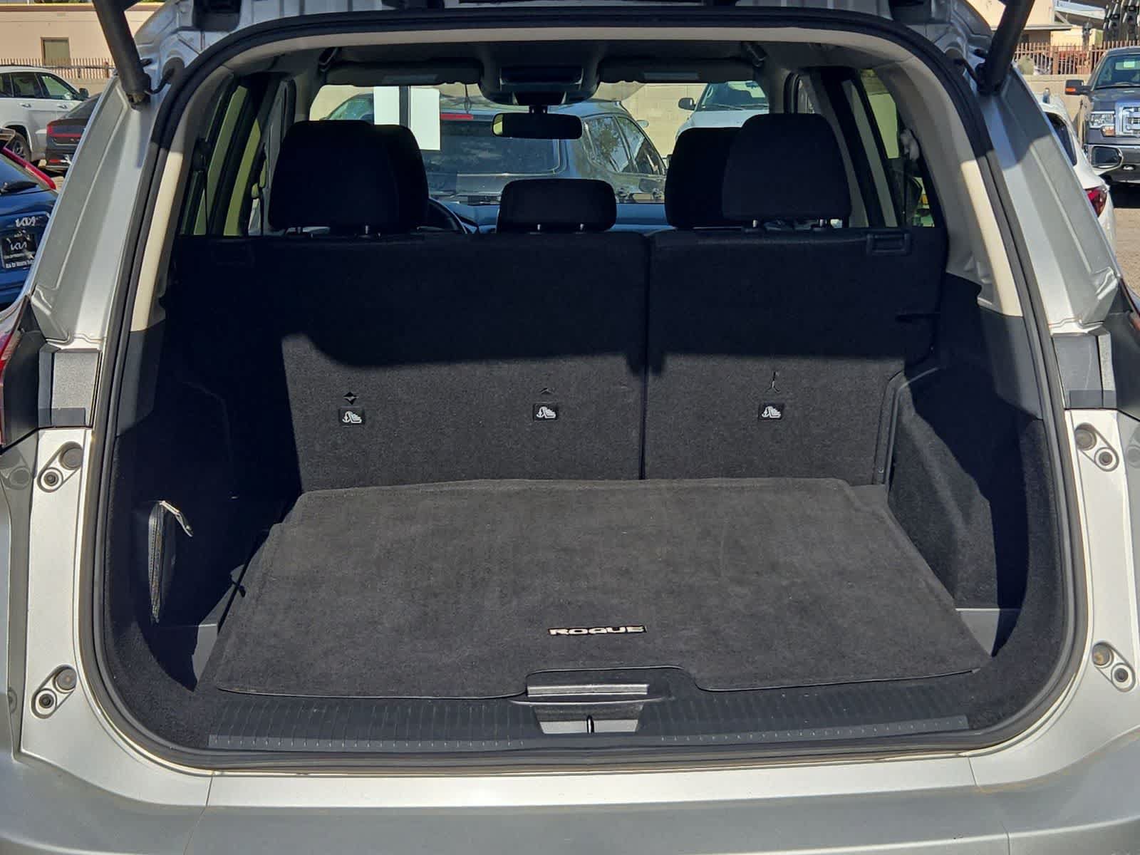 Used 2025 Nissan Rogue SV AWD/4WD image 33