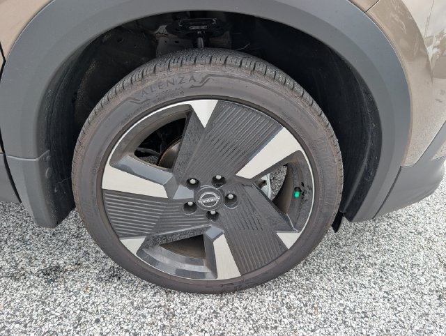 Used 2026 Nissan Kicks SR w/ SR Premium Package AWD/4WD image 9