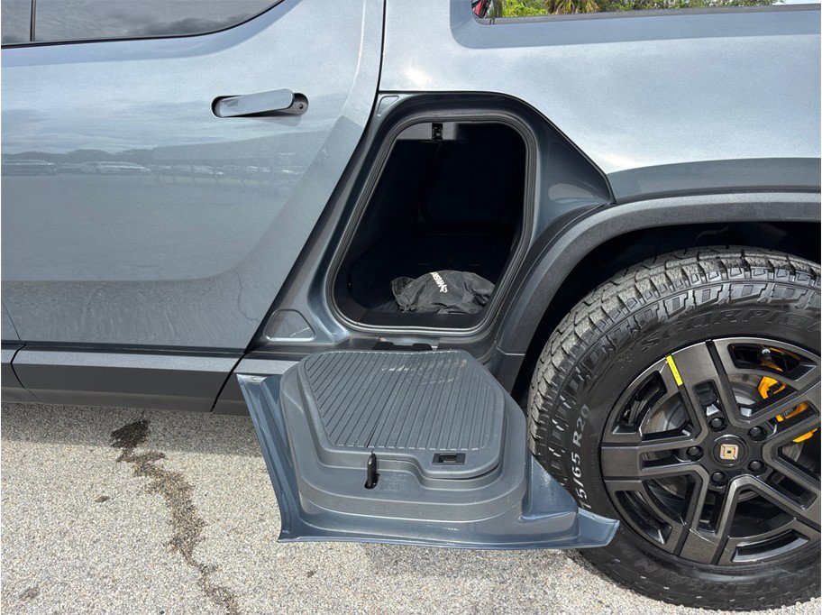 Used 2022 Rivian R1T Adventure AWD/4WD image 17