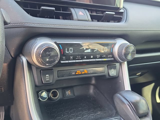 Used 2024 Toyota RAV4 XLE FWD image 27