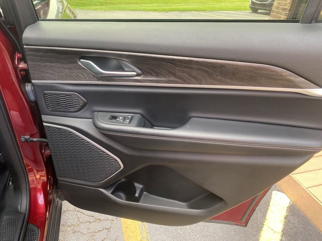 Used 2021 Jeep Grand Cherokee L Limited image 17