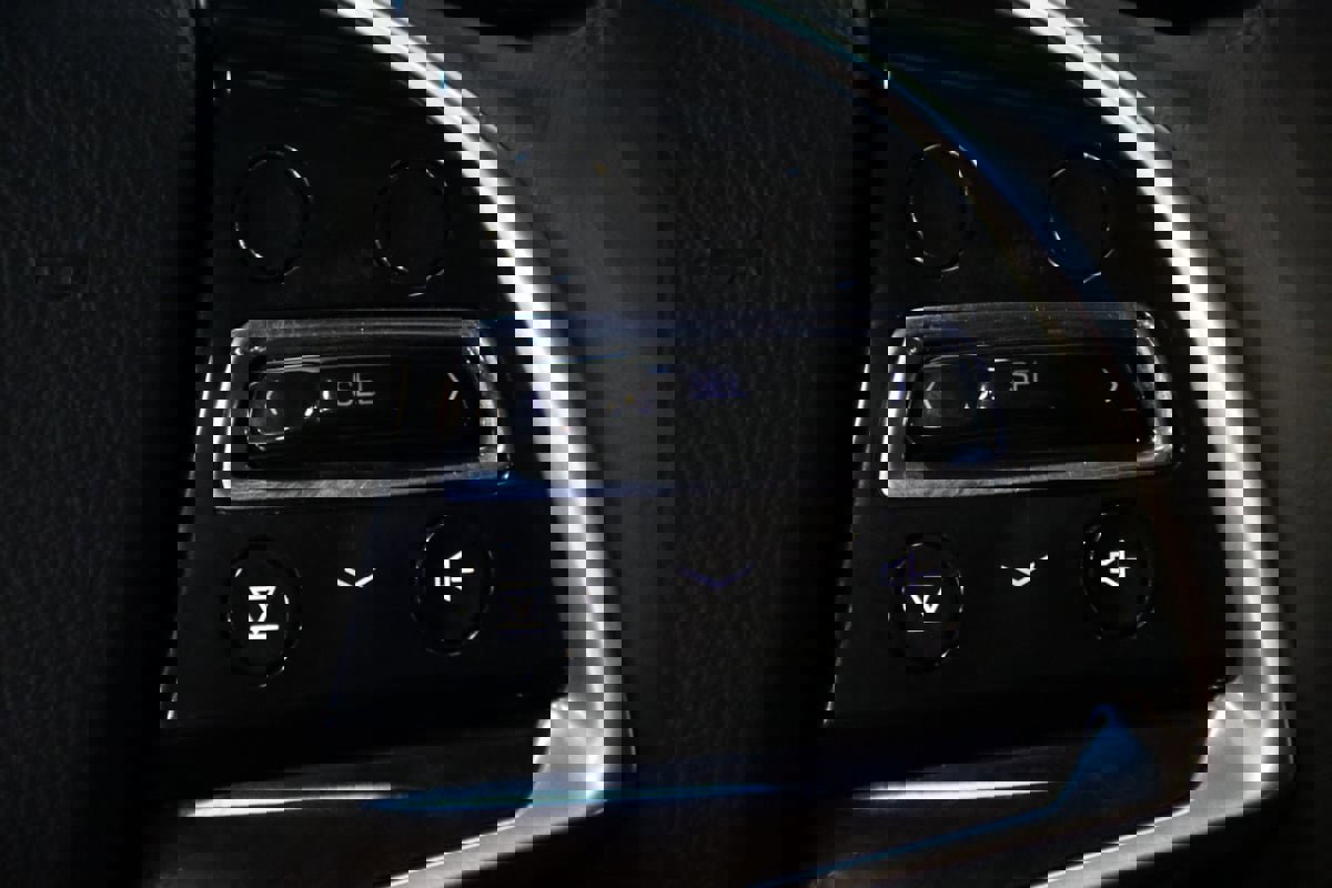 Used 2016 Cadillac XTS Luxury image 36