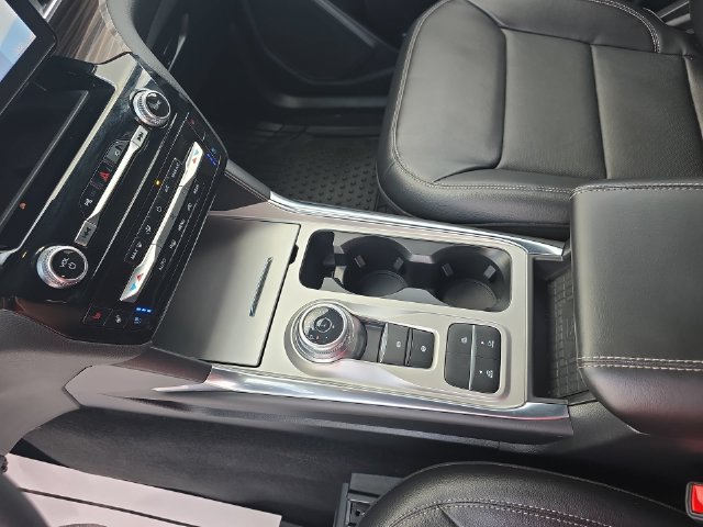 Used 2023 Ford Explorer Limited w/ Equipment Group 301A RWD image 27