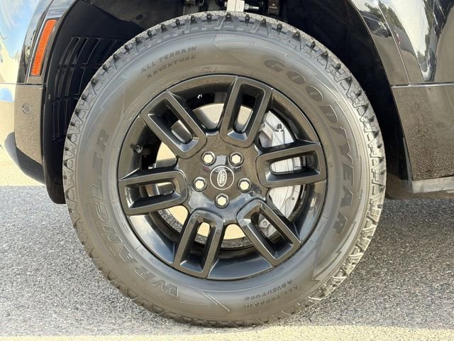 Used 2022 Land Rover Defender 90 X-Dynamic S image 31