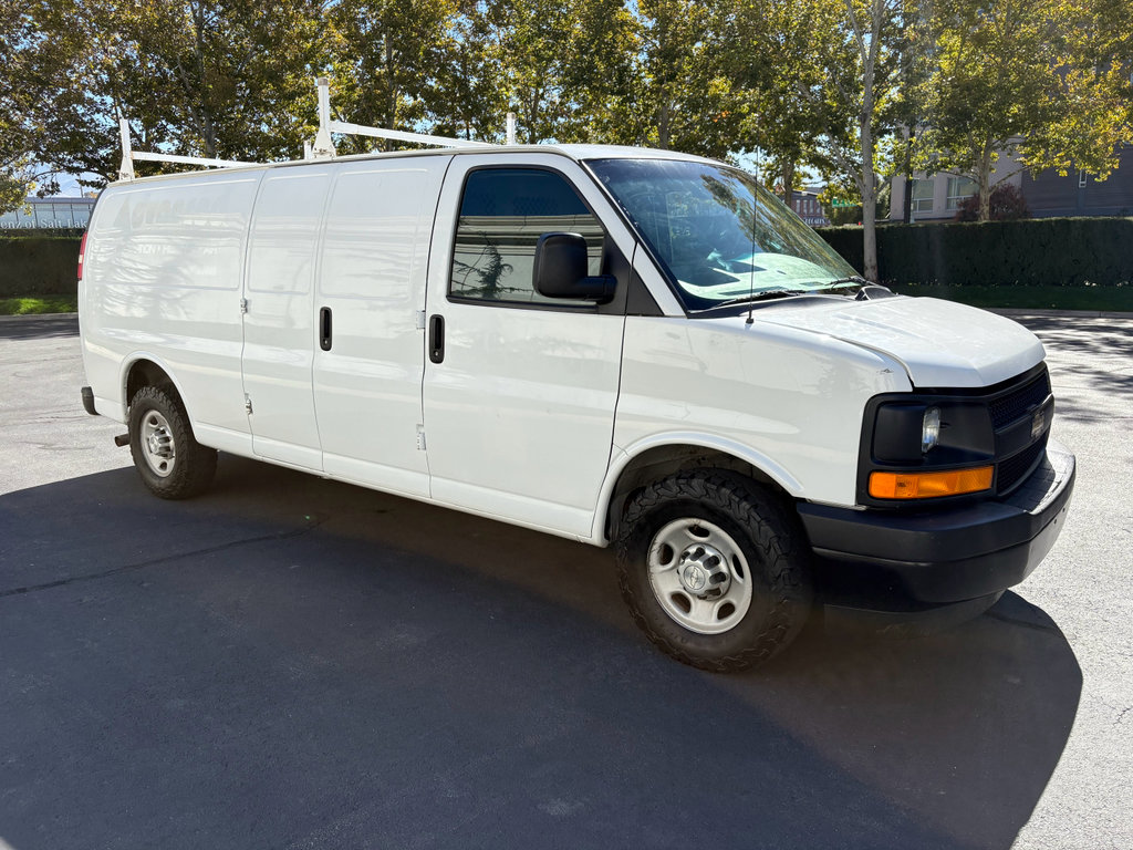 Used 2017 Chevrolet Express 2500 Extended image 6