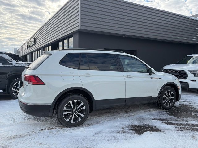 Used 2022 Volkswagen Tiguan S image 3