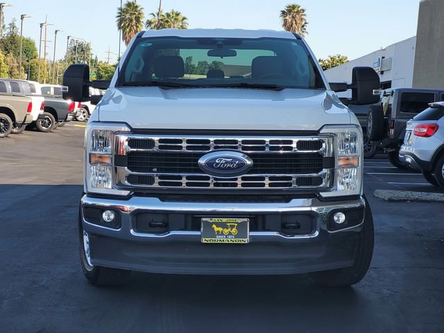 Used 2025 Ford F250 XLT AWD/4WD image 2