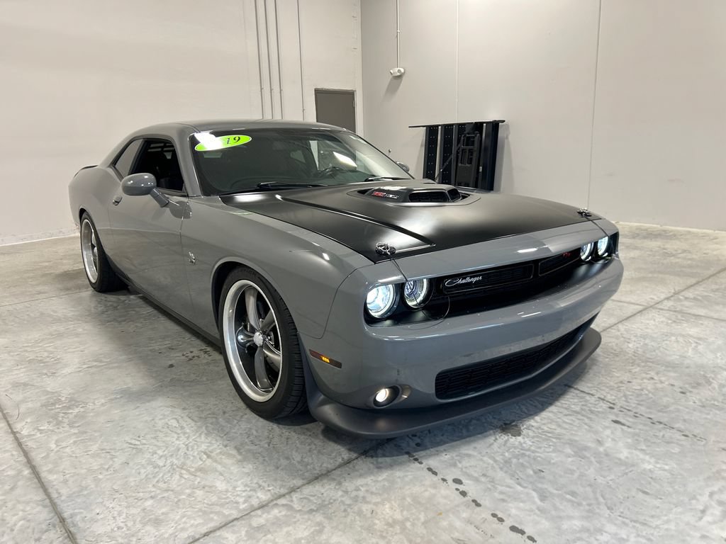 Used 2019 Dodge Challenger R/T Scat Pack w/ Driver Convenience Group RWD image 4