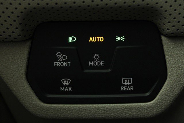 New 2025 Volkswagen Atlas SE image 15