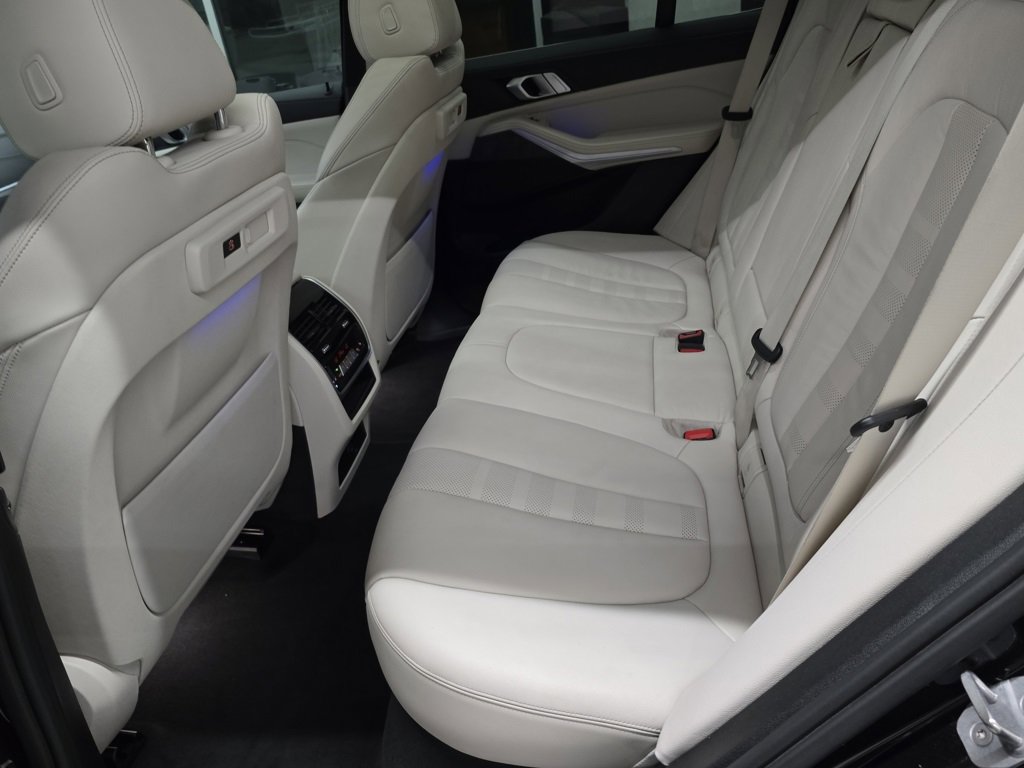 Used 2020 BMW X5 xDrive40i w/ Convenience Package image 31