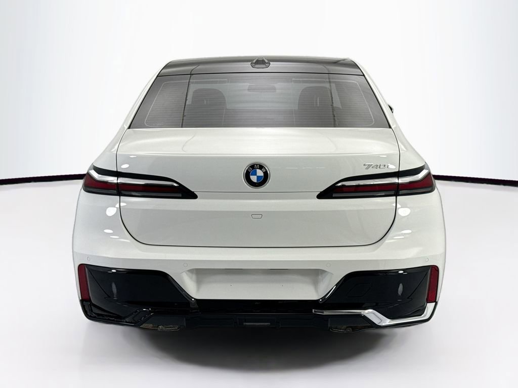 Certified 2023 BMW 740i RWD image 6