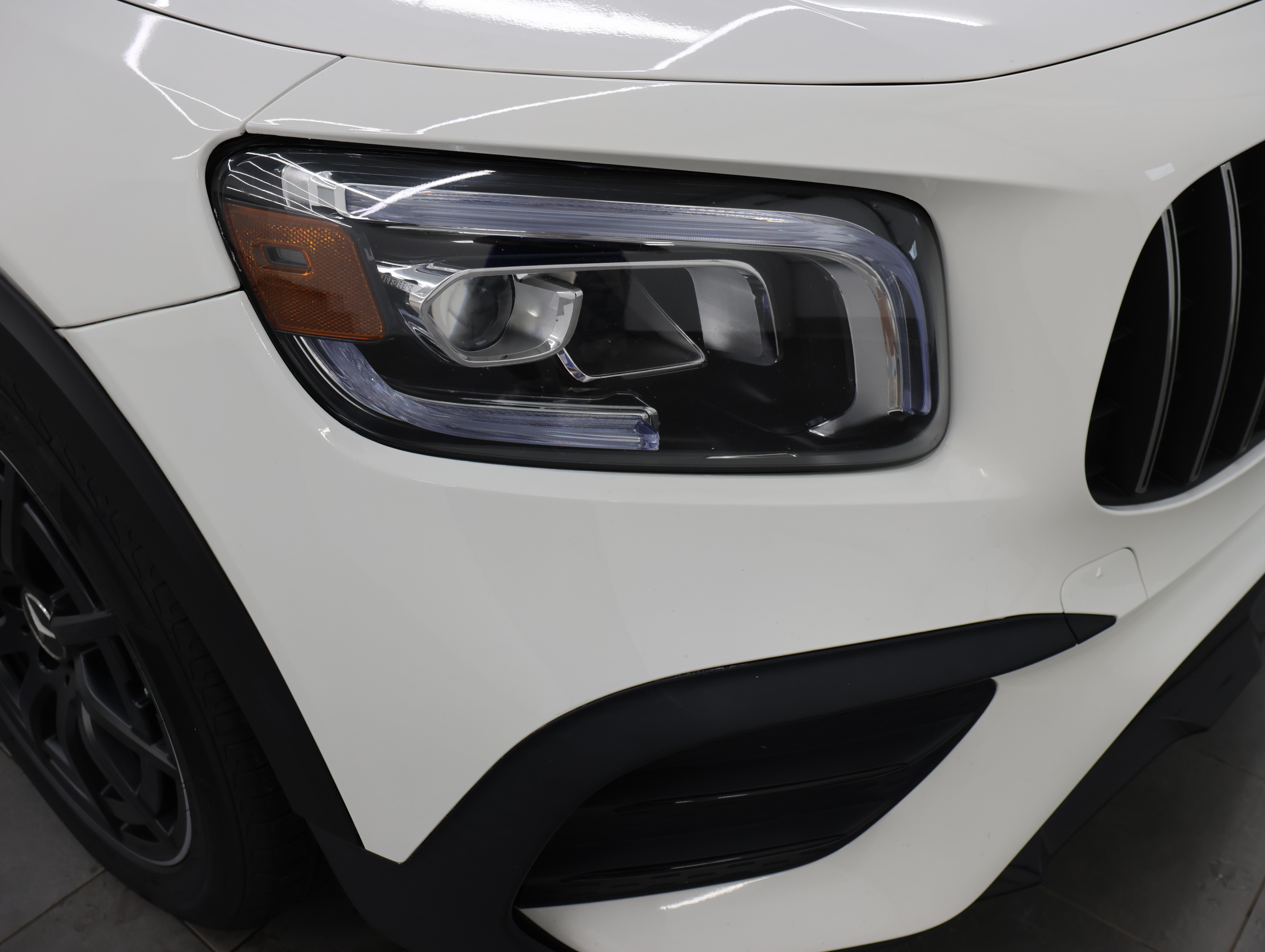 Used 2022 Mercedes-Benz GLB 35 AMG 4MATIC image 24