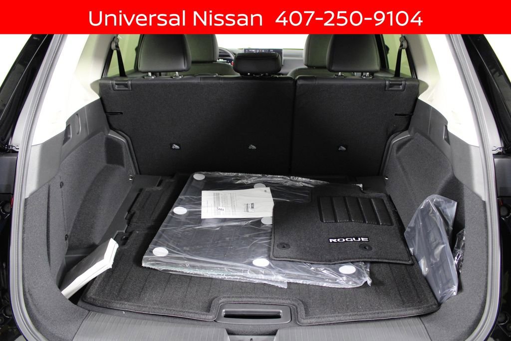 New 2026 Nissan Rogue Platinum image 12