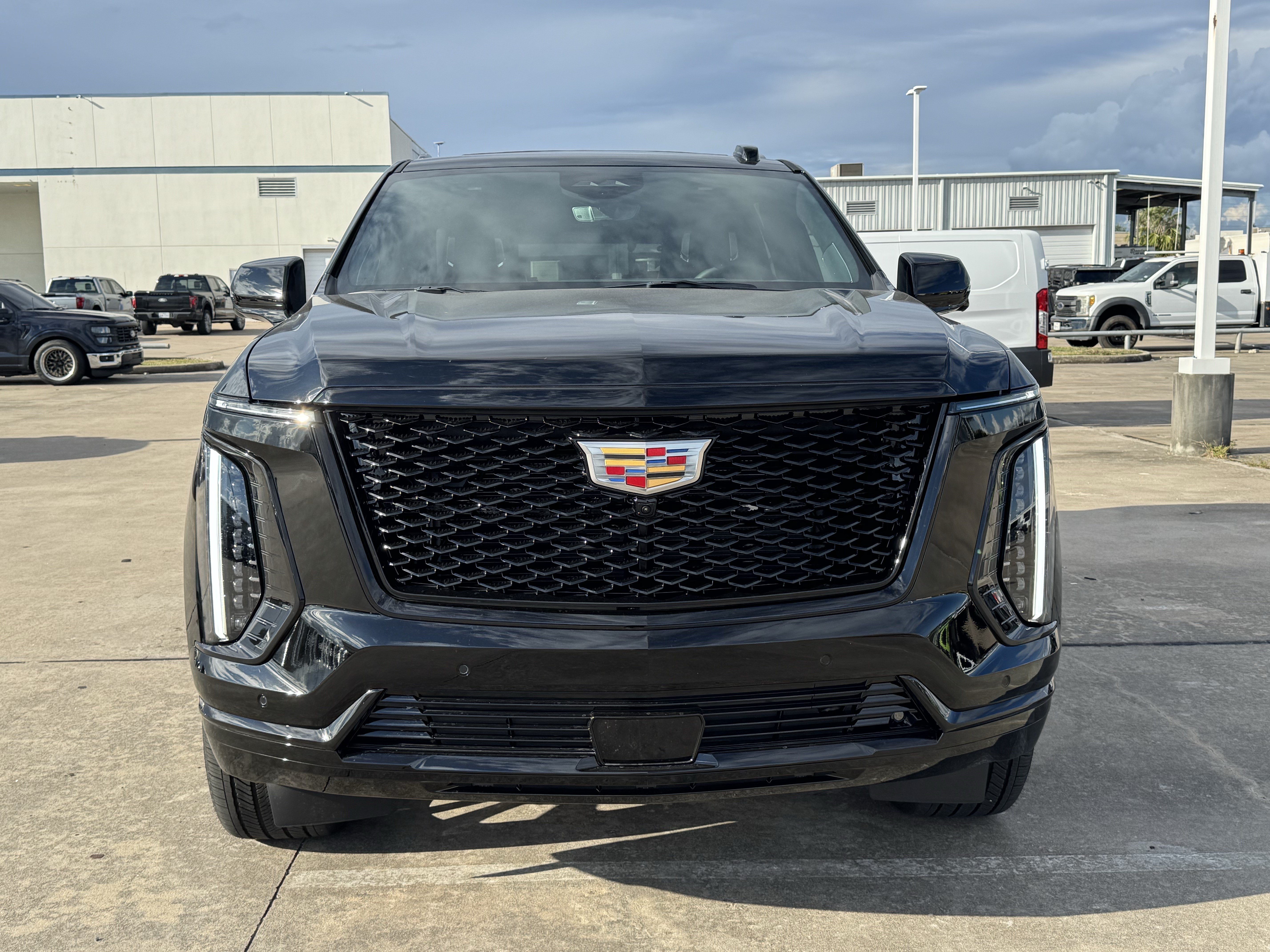 Used 2027 Cadillac Escalade Platinum Sport w/ LPO, ONYX Package AWD/4WD image 11