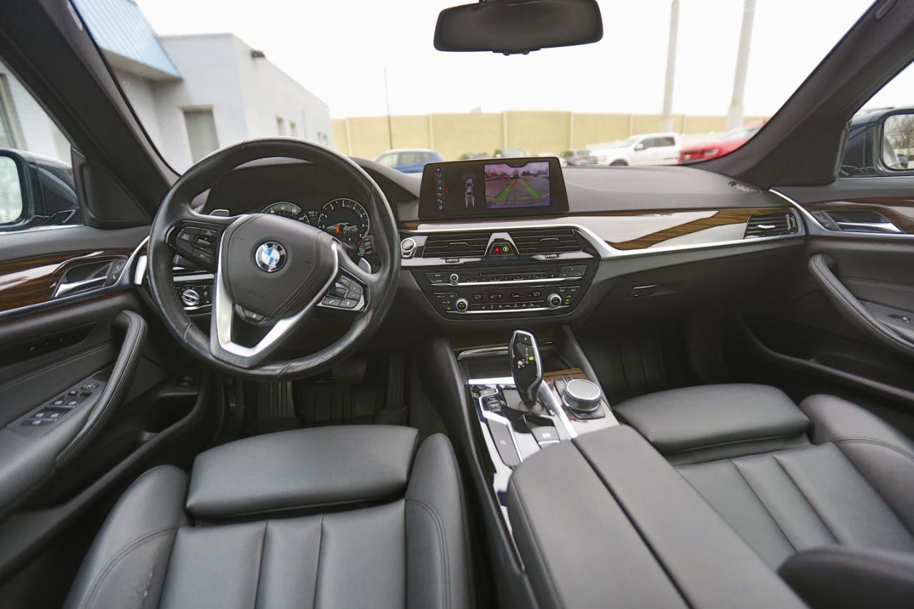 Used 2019 BMW 530i xDrive w/ Convenience Package image 11