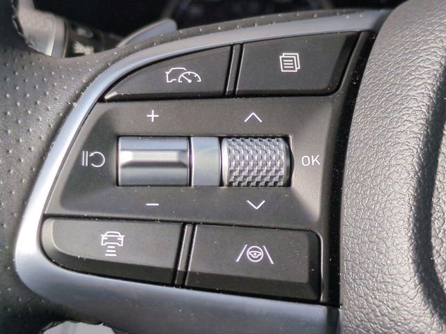 Certified 2025 Genesis G70 2.5T AWD/4WD image 19