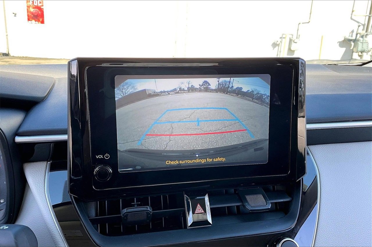 Used 2025 Toyota Corolla LE image 15