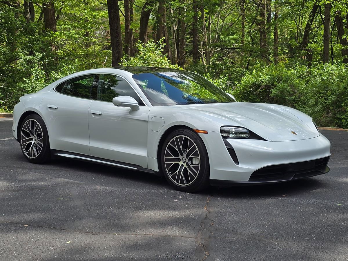 Used 2020 Porsche Taycan 4S w/ Premium Package image 8