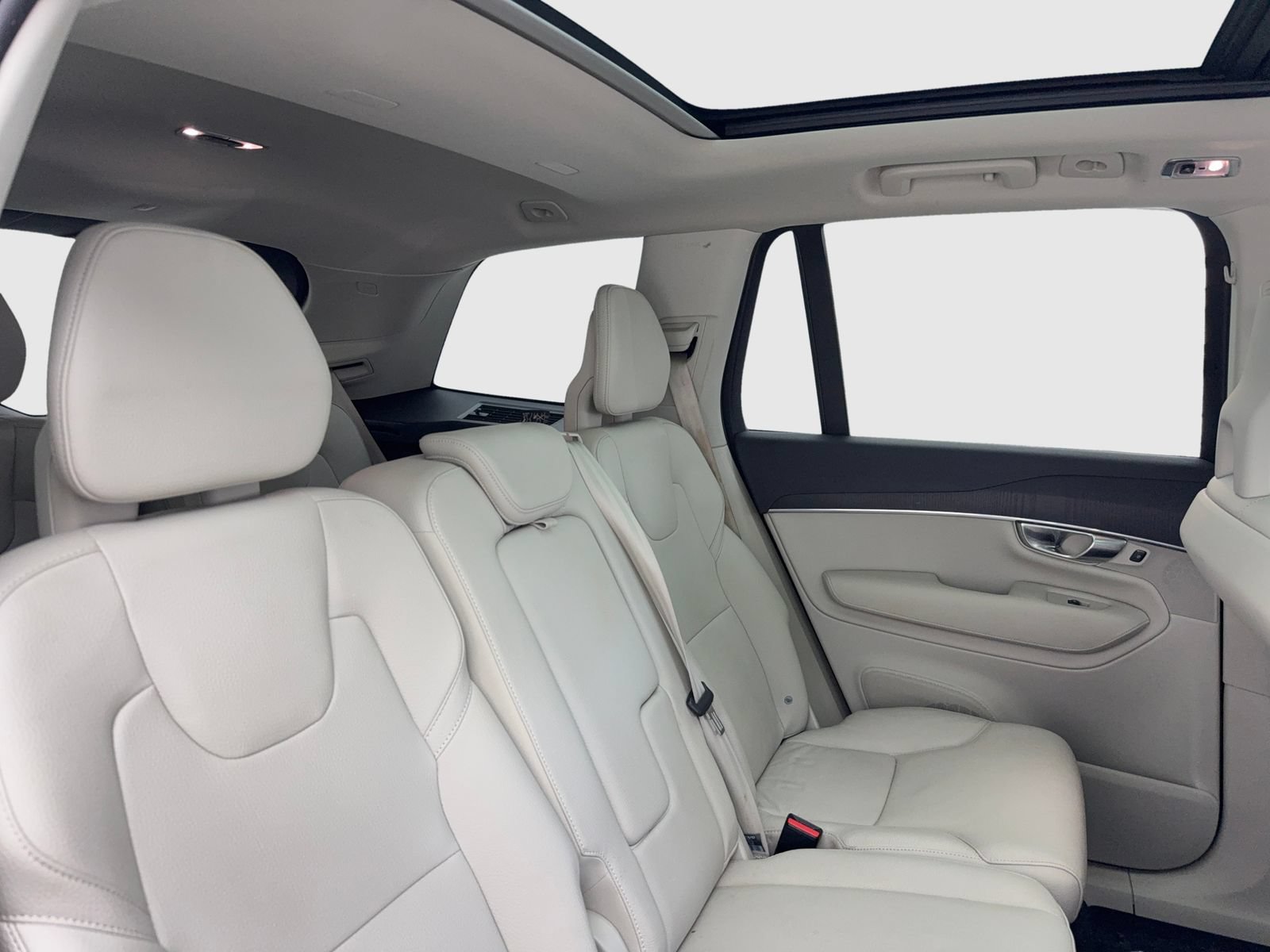 Used 2020 Volvo XC90 T5 Momentum w/ Protection Package Premier FWD image 45