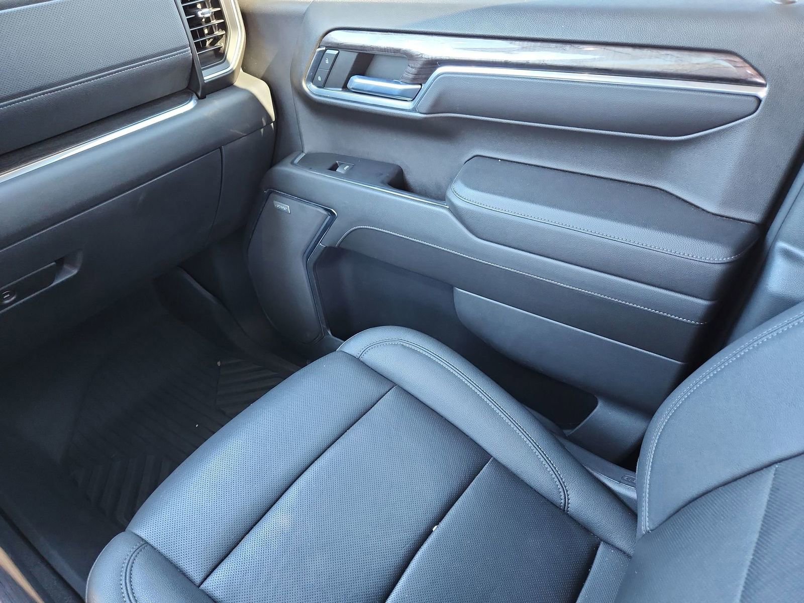 Used 2022 Chevrolet Silverado 1500 LTZ image 15