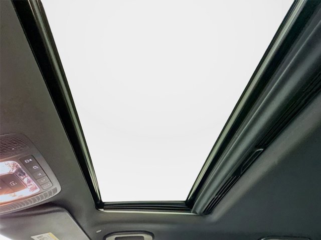 Used 2021 Mercedes-Benz GLE 350 4MATIC image 28