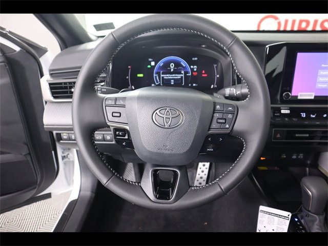 Used 2026 Toyota Camry SE image 25