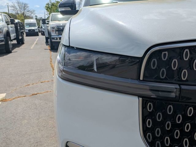 New 2026 Lincoln Navigator Reserve image 11