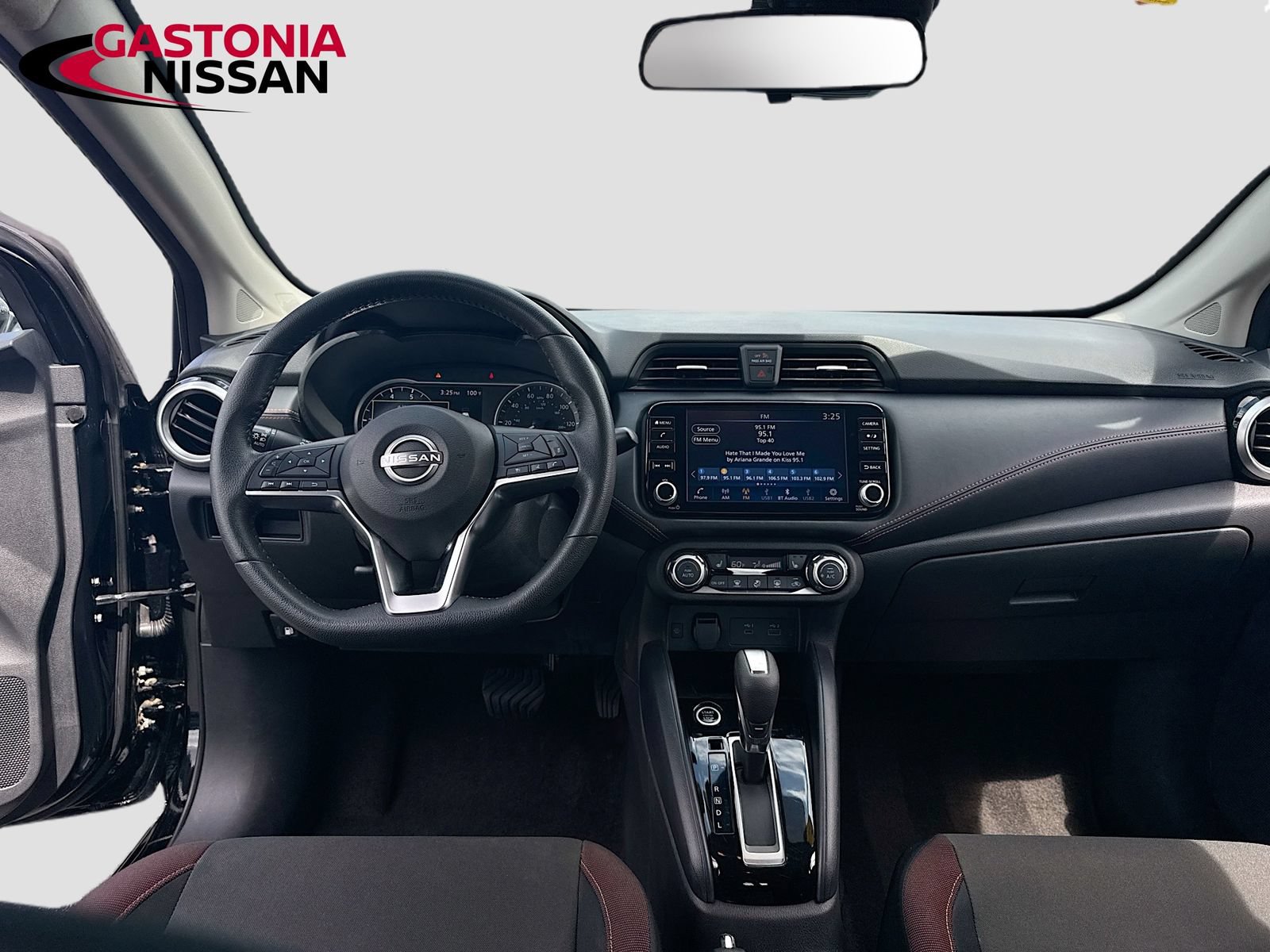 Used 2024 Nissan Versa SR FWD image 27