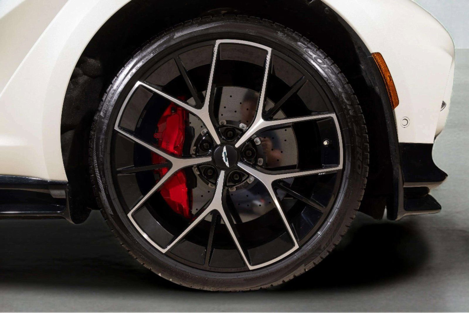 Used 2025 Aston Martin DBX 707 image 54