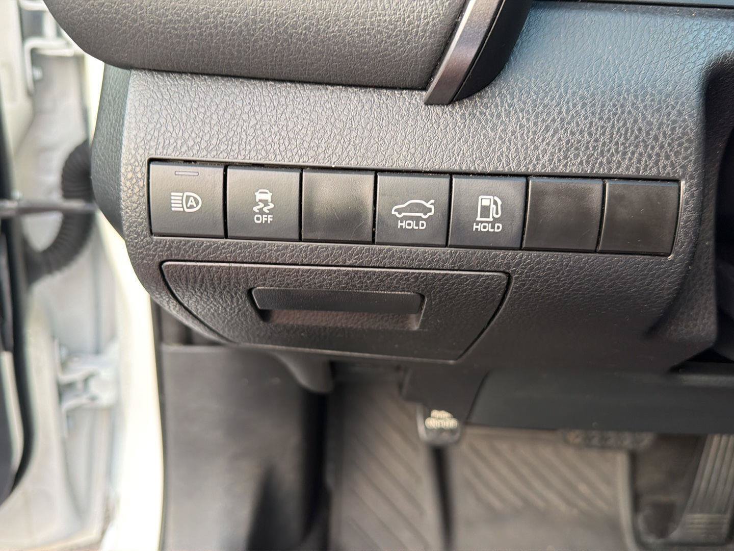 Certified 2023 Toyota Camry SE FWD image 19