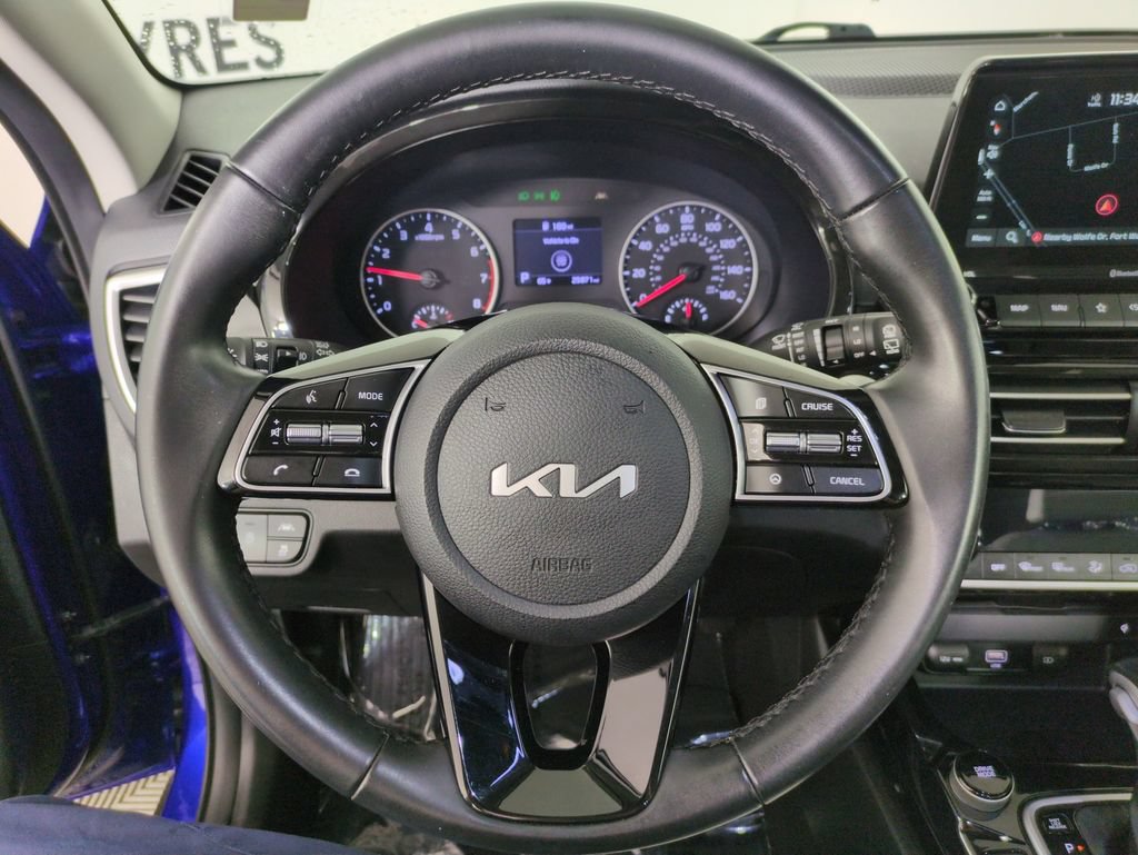 Used 2023 Kia Seltos EX AWD/4WD image 19