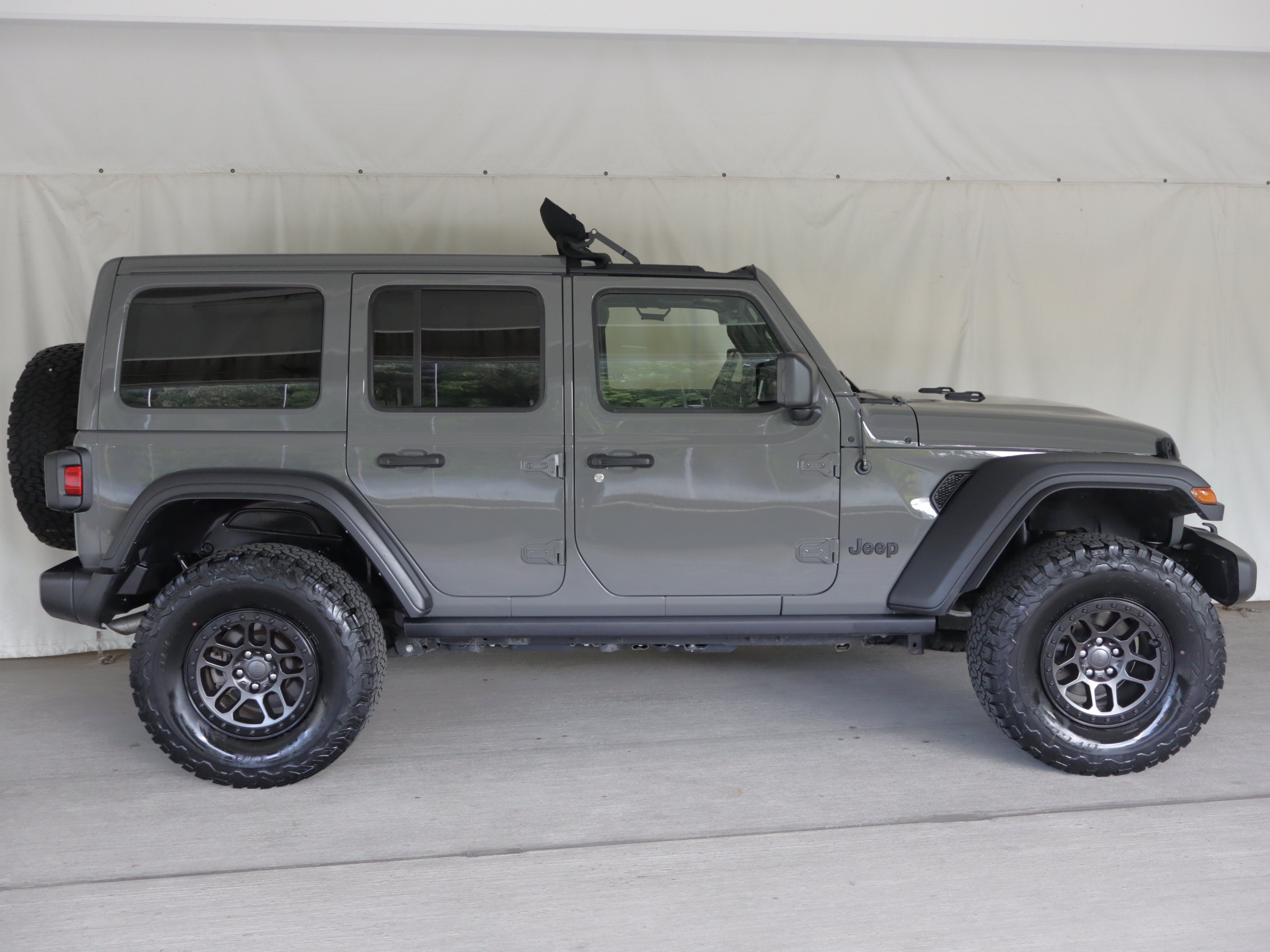 Used 2022 Jeep Wrangler Unlimited Sport AWD/4WD image 7