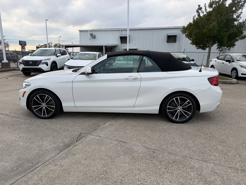 Used 2020 BMW 230i xDrive Convertible image 2