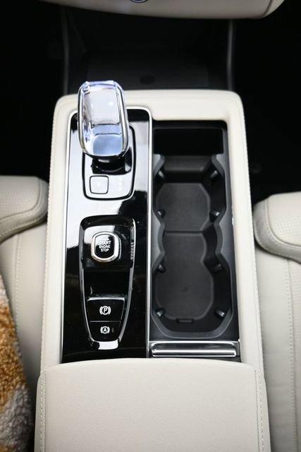 New 2026 Volvo XC90 B6 Ultra w/ Protection Package image 11