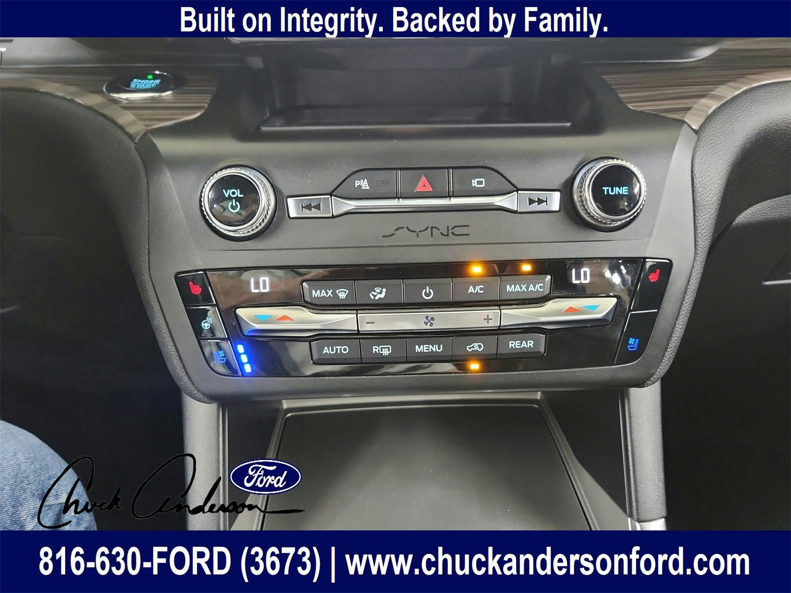 Used 2020 Ford Explorer Limited image 23