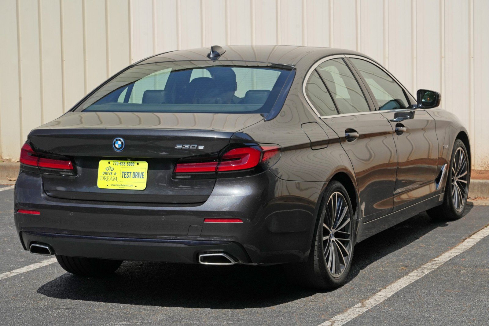 Used 2022 BMW 530e w/ Premium Package RWD image 53