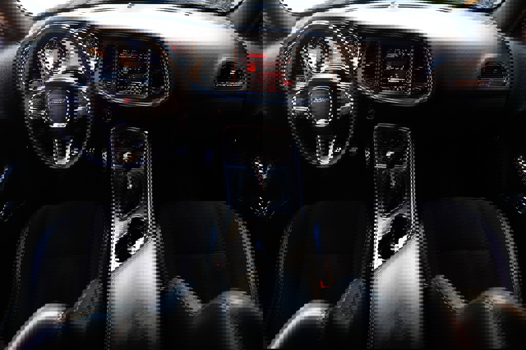 Used 2015 Dodge Challenger R/T Scat Pack w/ Scat Pack Appearance Package image 26