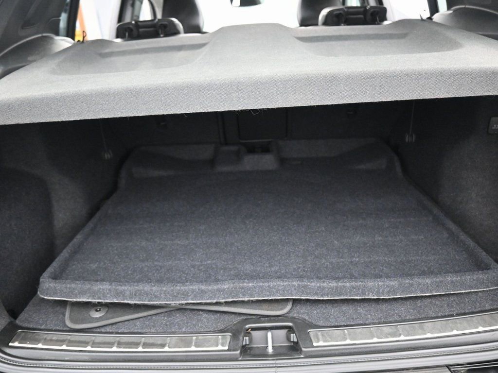 Used 2024 Volvo XC40 B5 Ultimate w/ Protection Package Premier AWD/4WD image 30