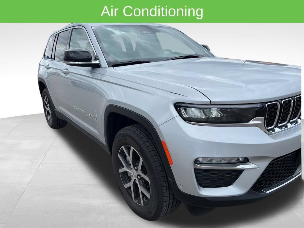 Used 2025 Jeep Grand Cherokee Limited w/ Luxury Tech Group II AWD/4WD image 13