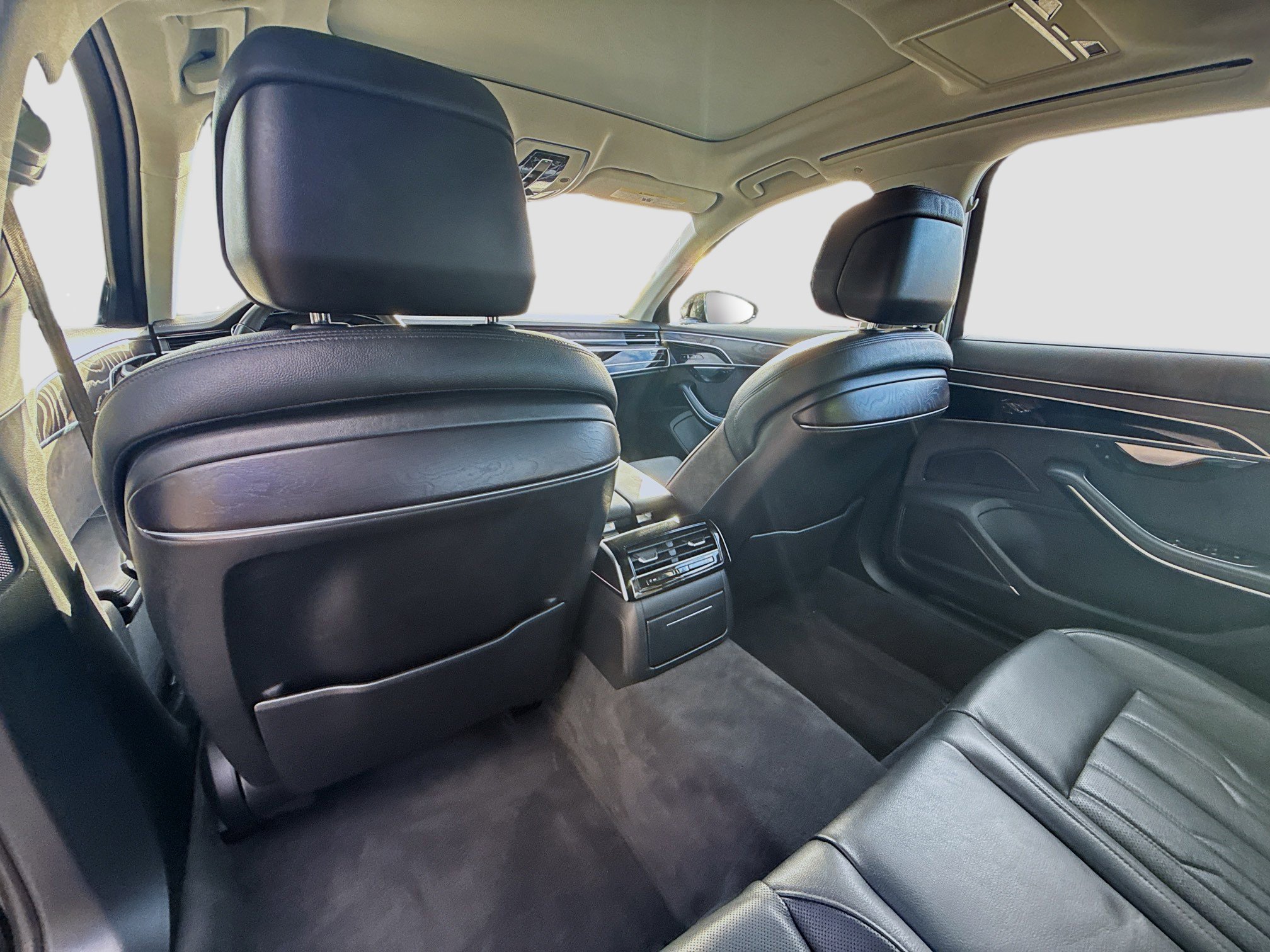 Used 2020 Audi A8 L 4.0T w/ Executive Package image 25